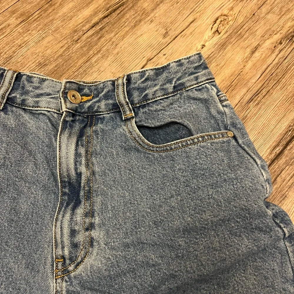 Zara High Rise Jean Short - Picture 1 of 4